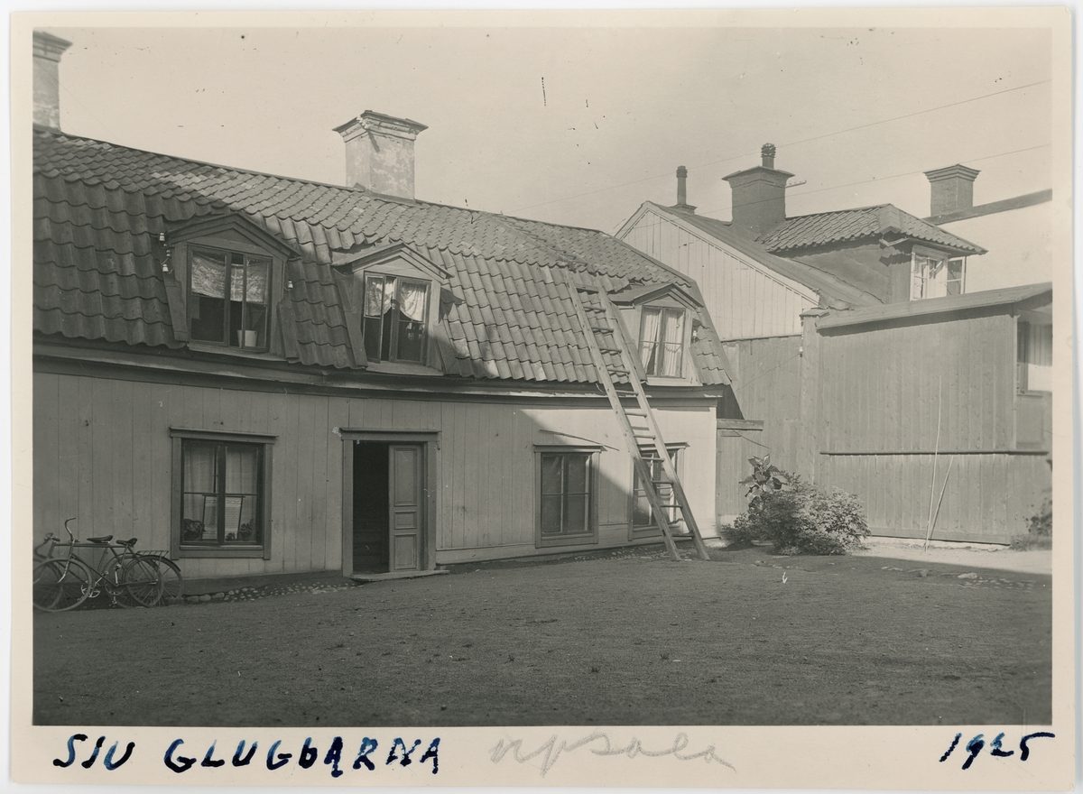 1925
